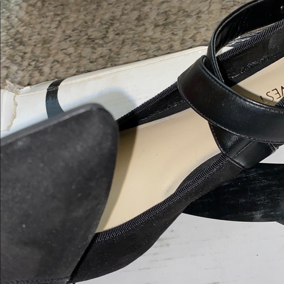 Ankle strapped flats - Picture 3 of 3